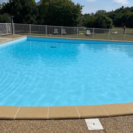 Studio Cote Piscine Apartment Equemauville Ngoại thất bức ảnh
